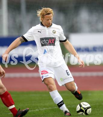Fussball. Regionalliga.  VSV gegen St. Florian. Johannes Isopp (VSV). Villach, 5.4.2012. 
Foto: Kuess

---
pressefotos, pressefotografie, kuess, qs, qspictures, sport, bild, bilder, bilddatenbank