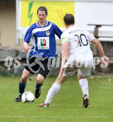 Fussball Kaerntner Liga. ATUS Ferlach gegen RZ Pellets WAC/St. Andrae. Thomas Waldhauser, (Ferlach), Patrick Pfennich (WAC). Ferlach, 7.4.2012.
Foto: Kuess
---
pressefotos, pressefotografie, kuess, qs, qspictures, sport, bild, bilder, bilddatenbank