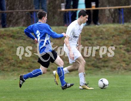Fussball Kaerntner Liga. ATUS Ferlach gegen RZ Pellets WAC/St. Andrae. Lukas Jaklitsch, (Ferlach), Markus Poecheim (WAC). Ferlach, 7.4.2012.
Foto: Kuess
---
pressefotos, pressefotografie, kuess, qs, qspictures, sport, bild, bilder, bilddatenbank