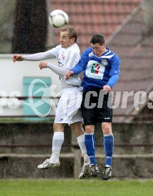 Fussball Kaerntner Liga. ATUS Ferlach gegen RZ Pellets WAC/St. Andrae. Martin Trattnig,  (Ferlach), Markus Poecheim (WAC). Ferlach, 7.4.2012.
Foto: Kuess
---
pressefotos, pressefotografie, kuess, qs, qspictures, sport, bild, bilder, bilddatenbank