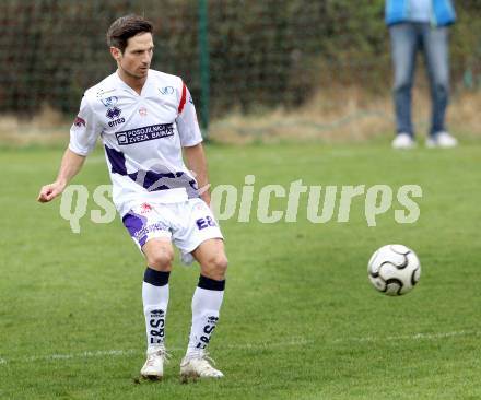 Fussball Regionalliga. SAK gegen Vorwaerts Steyr. Thomas Riedl (SAK). Klagenfurt, am 7.4.2012.
Foto: Kuess
---
pressefotos, pressefotografie, kuess, qs, qspictures, sport, bild, bilder, bilddatenbank