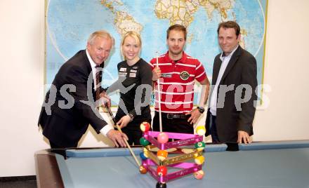 Billard. LH Gerhard Doerfler, Albin Ouschan, Jasmin Ouschan. Klagenfurt, am 11.4.2012.
Foto: Kuess
---
pressefotos, pressefotografie, kuess, qs, qspictures, sport, bild, bilder, bilddatenbank