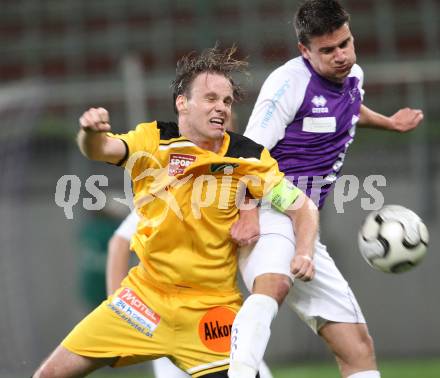 Fussball Regionalliga. SK Austria Klagenfurt gegen FC Gratkorn. Siegfried Rasswalder, (Klagenfurt), Markus Gsellmann  (Gratkorn).  Klagenfurt, 13.4.2012
Foto: Kuess

---
pressefotos, pressefotografie, kuess, qs, qspictures, sport, bild, bilder, bilddatenbank