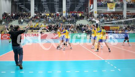 Volleyball. MEVZA. SK Aich/Dob gegen Hypo Tirol Volleyballteam. Jubel (Aich/Dob). Bleiburg, am 12.4.2012.
Foto: Kuess 


---
pressefotos, pressefotografie, kuess, qs, qspictures, sport, bild, bilder, bilddatenbank