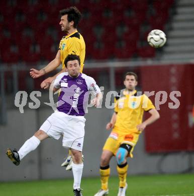 Fussball Regionalliga. SK Austria Klagenfurt gegen FC Gratkorn. Christian Sablatnig, (Klagenfurt), Dubravko Tesevic  (Gratkorn).  Klagenfurt, 13.4.2012
Foto: Kuess

---
pressefotos, pressefotografie, kuess, qs, qspictures, sport, bild, bilder, bilddatenbank