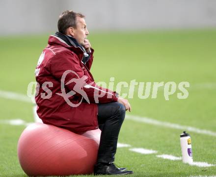 Fussball Regionalliga. SK Austria Klagenfurt gegen FC Gratkorn. Trainer Dietmar Thuller (Klagenfurt).  Klagenfurt, 13.4.2012
Foto: Kuess

---
pressefotos, pressefotografie, kuess, qs, qspictures, sport, bild, bilder, bilddatenbank