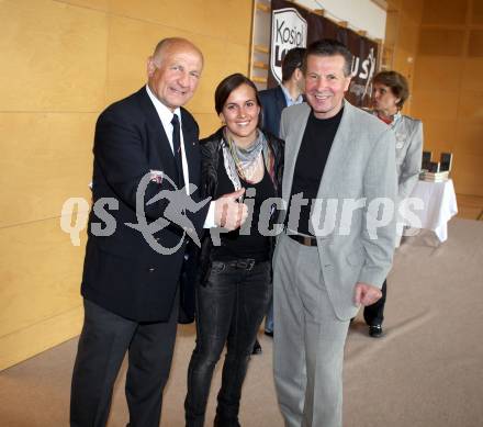 Universitaetssportinstitut. 10-Jahres Feier. Joe Tiger Pachler, Ina Meschik, Karl Schnabl. Klagenfurt, am 13.4.2012.
Foto: Kuess
---
pressefotos, pressefotografie, kuess, qs, qspictures, sport, bild, bilder, bilddatenbank