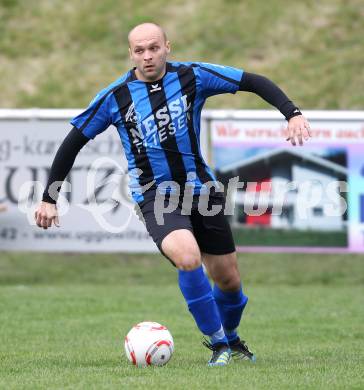 Fussball Kaerntner Liga. SG Drautal gegen SC Hermagor. Luka Peric (Drautal). Feistritz/Drau, am 14.4.2012.
Foto: Kuess
---
pressefotos, pressefotografie, kuess, qs, qspictures, sport, bild, bilder, bilddatenbank