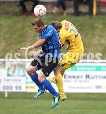 Fussball Kaerntner Liga. SG Drautal gegen SC Hermagor. Rene Kofler (Drautal), Markus Astner (Hermagor). Feistritz/Drau, am 14.4.2012.
Foto: Kuess
---
pressefotos, pressefotografie, kuess, qs, qspictures, sport, bild, bilder, bilddatenbank