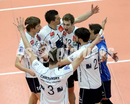 Volleyball. MEVZA. SK Aich/Dob gegen Hypo Tirol Volleyballteam. Jubel (Tirol). Bleiburg, am 16.4.2012.
Foto: Kuess 


---
pressefotos, pressefotografie, kuess, qs, qspictures, sport, bild, bilder, bilddatenbank