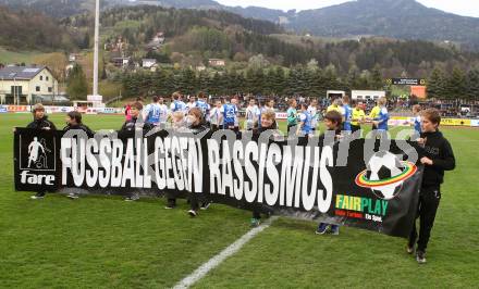 Fussball. Erste Liga.  WAC/St. Andrae gegen FC Lustenau. Nachwuchsspieler mit Transparent Fussball gegen Rassismus. Wolfsberg, 17.4.2012. 
Foto: Kuess

---
pressefotos, pressefotografie, kuess, qs, qspictures, sport, bild, bilder, bilddatenbank