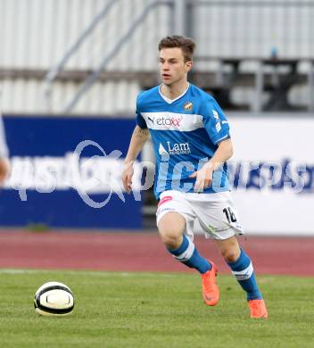 Fussball Regionalliga. VSV gegen DSV Leoben. Daniel Pirker (VSV). Villach, 20.4.2012.
Foto: Kuess
---
pressefotos, pressefotografie, kuess, qs, qspictures, sport, bild, bilder, bilddatenbank