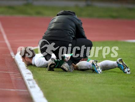 Fussball Regionalliga. VSV gegen DSV Leoben. Diego Rottensteiner verletzt (Leoben). Villach, 20.4.2012.
Fotos: Kuess
---
pressefotos, pressefotografie, kuess, qs, qspictures, sport, bild, bilder, bilddatenbank
