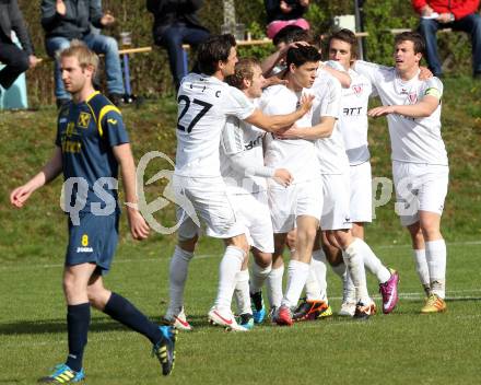 Fussball Kaerntner Liga. ATUS Ferlach gegen St. Veit/Glan. Torjubel ATUS Ferlach. Ferlach, 21.4.2012.
Fotos: kuess
---
pressefotos, pressefotografie, kuess, qs, qspictures, sport, bild, bilder, bilddatenbank
