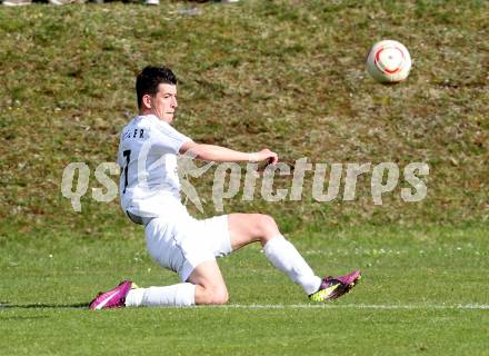 Fussball Kaerntner Liga. ATUS Ferlach gegen St. Veit/Glan. David Muenzer (Ferlach). Ferlach, 21.4.2012.
Fotos: kuess
---
pressefotos, pressefotografie, kuess, qs, qspictures, sport, bild, bilder, bilddatenbank