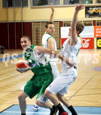Basketball. Landesliga. Woerthersee Piraten gegen KOS. Duller Roland, Kling Jonathan (Piraten), Ninic Uros (KOS). Klagenfurt, 22.4.2012.
Foto: Kuess
---
pressefotos, pressefotografie, kuess, qs, qspictures, sport, bild, bilder, bilddatenbank