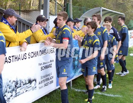 Fussball Kaerntner Liga. ATUS Ferlach gegen St. Veit/Glan. Michael Rebernig, Patrick Rupprecht, Fans (St. Veit). Ferlach, 21.4.2012.
Fotos: kuess
---
pressefotos, pressefotografie, kuess, qs, qspictures, sport, bild, bilder, bilddatenbank
