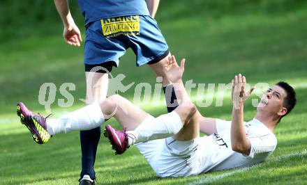 Fussball Kaerntner Liga. ATUS Ferlach gegen St. Veit/Glan. David Muenzer (Ferlach). Ferlach, 21.4.2012.
Fotos: kuess
---
pressefotos, pressefotografie, kuess, qs, qspictures, sport, bild, bilder, bilddatenbank