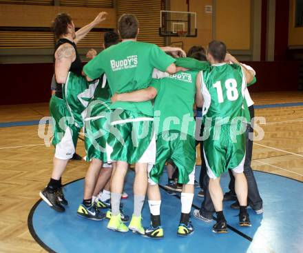 Basketball. Landesliga. Woerthersee Piraten gegen KOS. Jubel KOS. Klagenfurt, 22.4.2012.
Foto: Kuess
---
pressefotos, pressefotografie, kuess, qs, qspictures, sport, bild, bilder, bilddatenbank