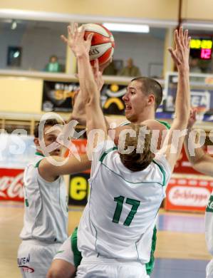 Basketball. Landesliga. Woerthersee Piraten gegen KOS. Duller Roland, Valach Lukas (Piraten), Ninic U. (KOS). Klagenfurt, 22.4.2012.
Foto: Kuess
---
pressefotos, pressefotografie, kuess, qs, qspictures, sport, bild, bilder, bilddatenbank