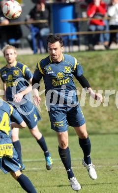 Fussball Kaerntner Liga. ATUS Ferlach gegen St. Veit/Glan. Bernhard Kitz (St. Veit). Ferlach, 21.4.2012.
Fotos: kuess
---
pressefotos, pressefotografie, kuess, qs, qspictures, sport, bild, bilder, bilddatenbank