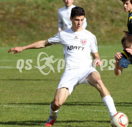 Fussball Kaerntner Liga. ATUS Ferlach gegen St. Veit/Glan. Lukas Jaklitsch (Ferlach). Ferlach, 21.4.2012.
Fotos: kuess
---
pressefotos, pressefotografie, kuess, qs, qspictures, sport, bild, bilder, bilddatenbank