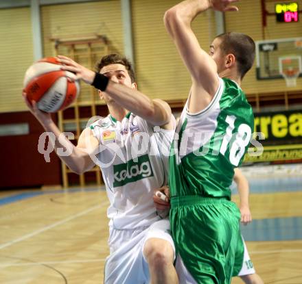 Basketball. Landesliga. Woerthersee Piraten gegen KOS. Breithuber Marco (Piraten), Ninic Uros (KOS). Klagenfurt, 22.4.2012.
Foto: Kuess
---
pressefotos, pressefotografie, kuess, qs, qspictures, sport, bild, bilder, bilddatenbank