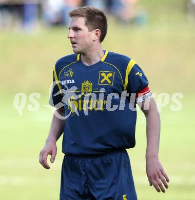 Fussball Kaerntner Liga. ATUS Ferlach gegen St. Veit/Glan. Michael Rebernig  (St. Veit). Ferlach, 21.4.2012.
Fotos: kuess
---
pressefotos, pressefotografie, kuess, qs, qspictures, sport, bild, bilder, bilddatenbank