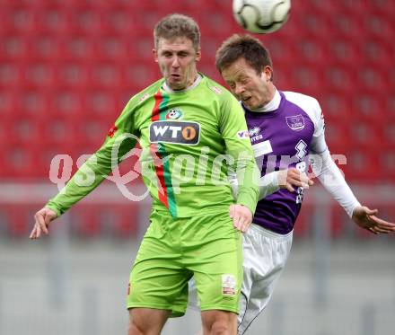 Fussball Regionalliga. SK Austria Klagenfurt gegen Wels FC. Patrick Radinger,  (Austria Klagenfurt), Bernjamin Neunteufel (Wels FC).  Klagenfurt, 25.4.2012
Foto: Kuess

---
pressefotos, pressefotografie, kuess, qs, qspictures, sport, bild, bilder, bilddatenbank