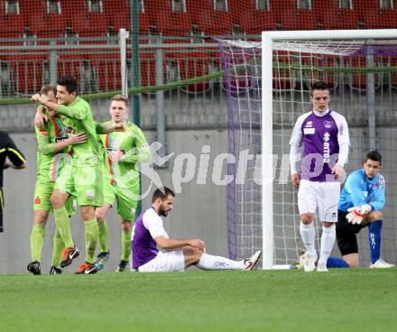 Fussball Regionalliga. SK Austria Klagenfurt gegen Wels FC. Torjubel Wels.  Klagenfurt, 25.4.2012
Foto: Kuess

---
pressefotos, pressefotografie, kuess, qs, qspictures, sport, bild, bilder, bilddatenbank