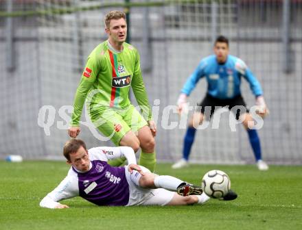 Fussball Regionalliga. SK Austria Klagenfurt gegen Wels FC. Patrick Radinger, (Austria Klagenfurt), Benjamin Neunteufel (Wels FC).  Klagenfurt, 25.4.2012
Foto: Kuess

---
pressefotos, pressefotografie, kuess, qs, qspictures, sport, bild, bilder, bilddatenbank