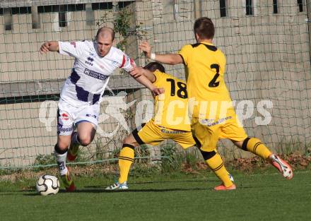 Fussball Regionalliga. SAK gegen FC Gratkorn. Christian Dlopst, (SAK), Oliver Schoepf, Stipo Grgic (Gratkorn). Klagenfurt, 27.4.2012.
Foto: Kuess
---
pressefotos, pressefotografie, kuess, qs, qspictures, sport, bild, bilder, bilddatenbank