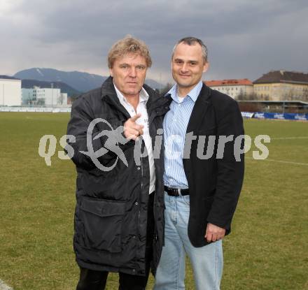 Fussball Regionalliga. SAK gegen Leoben.  Adi Pinter, Gabor Heinemann (Praesident Leoben). Klagenfurt, 24.3.2012.
Foto: Kuess
---
pressefotos, pressefotografie, kuess, qs, qspictures, sport, bild, bilder, bilddatenbank