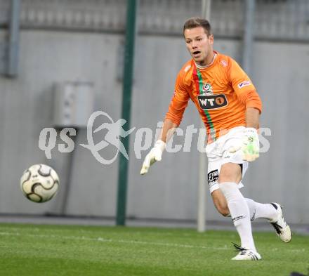 Fussball Regionalliga. SK Austria Klagenfurt gegen Wels FC. Florian Froschauer (Wels FC).  Klagenfurt, 25.4.2012
Foto: Kuess

---
pressefotos, pressefotografie, kuess, qs, qspictures, sport, bild, bilder, bilddatenbank