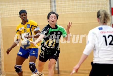 Handball WHA Women Handball League. SG Witasek Kaernten gegen HYPO Niederoesterreich 1. Teja Durovic, (Kaernten), De Moraes Cararo Francine (NOE). Feldkirchen, 1.5.2012.
Foto: Kuess
---
pressefotos, pressefotografie, kuess, qs, qspictures, sport, bild, bilder, bilddatenbank