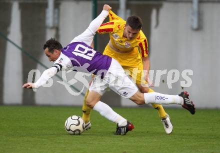 Fussball Regionalliga. SK Austria Klagenfurt gegen Kapfenberger SV Amateure. Matthias Dollinger, (Austria Klagenfurt), David Otter (Kapfenberger SV).  Klagenfurt, 4.5.2012
Foto: Kuess

---
pressefotos, pressefotografie, kuess, qs, qspictures, sport, bild, bilder, bilddatenbank