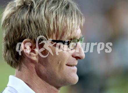 Fussball. Erste Liga.  WAC/St. Andrae gegen TSV Hartberg. Trainer Walter Hoermann (Hartberg). Wolfsberg, 8.5.2012. 
Foto: Kuess

---
pressefotos, pressefotografie, kuess, qs, qspictures, sport, bild, bilder, bilddatenbank