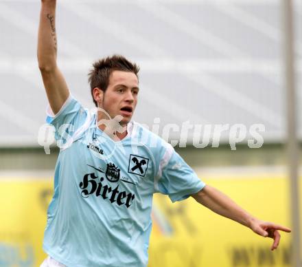 Fussball Kaerntner Liga. St. Veit gegen Treibach. Torjubel Kevin Vaschauner  (St. Veit). St. Veit, am 16.5.2012.
Foto: Kuess
---
pressefotos, pressefotografie, kuess, qs, qspictures, sport, bild, bilder, bilddatenbank