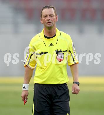 Fussball Regionalliga. SK Austria Klagenfurt gegen Gleinstaetten. Schiedsrichter Fritz Erlinger.  Klagenfurt, 15.5.2012
Foto: Kuess

---
pressefotos, pressefotografie, kuess, qs, qspictures, sport, bild, bilder, bilddatenbank