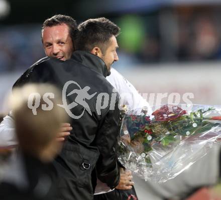 Fussball. Erste Liga.  WAC/St. Andrae gegen LASK Linz. Hannes Jochum wird von Trainer Nenad Bjelica verabschiedet (WAC). Wolfsberg, 18.5.2012. 
Foto: Kuess

---
pressefotos, pressefotografie, kuess, qs, qspictures, sport, bild, bilder, bilddatenbank