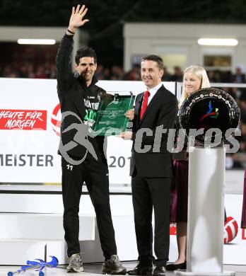 Fussball. Erste Liga.  WAC/St. Andrae gegen LASK Linz. Meisterfeier.  Jacobo. Wolfsberg, 18.5.2012. 
Foto: Kuess

---
pressefotos, pressefotografie, kuess, qs, qspictures, sport, bild, bilder, bilddatenbank