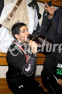 Fussball. Erste Liga.  WAC/St. Andrae gegen LASK Linz. Meisterfeier.  Jacobo. Wolfsberg, 18.5.2012. 
Foto: Kuess

---
pressefotos, pressefotografie, kuess, qs, qspictures, sport, bild, bilder, bilddatenbank