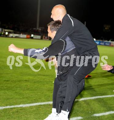 Fussball. Erste Liga.  WAC/St. Andrae gegen LASK Linz. Meisterfeier.  Jubel Slobodan Grubor, Adi Preschern. Wolfsberg, 18.5.2012. 
Foto: Kuess

---
pressefotos, pressefotografie, kuess, qs, qspictures, sport, bild, bilder, bilddatenbank