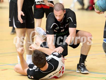 Handball Bundesliga. SC Ferlach gegen HCK 59. Primoz Drozina,  (Ferlach), Anton Praeprost (HCK). Ferlach, 19.5.2012.
Foto: Kuess
---
pressefotos, pressefotografie, kuess, qs, qspictures, sport, bild, bilder, bilddatenbank