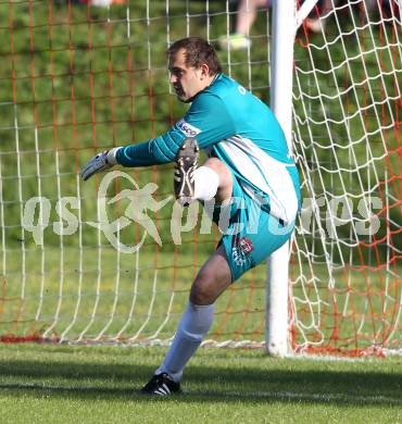 Fussball. Kaerntner Liga. Atus Ferlach gegen ATSV Wolfsberg.  Markus Heritzer (Wolfsberg). Ferlach, 17.5.2012.
Foto. Kuess
---
pressefotos, pressefotografie, kuess, qs, qspictures, sport, bild, bilder, bilddatenbank
