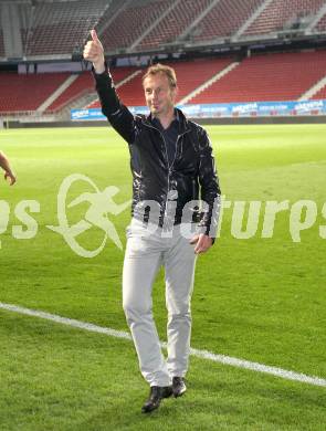 Fussball Regionalliga. SK Austria Klagenfurt gegen Allerheiligen. Trainer Dietmar Thuller (Austria Klagenfurt).  Klagenfurt, 24.5.2012
Foto: Kuess

---
pressefotos, pressefotografie, kuess, qs, qspictures, sport, bild, bilder, bilddatenbank