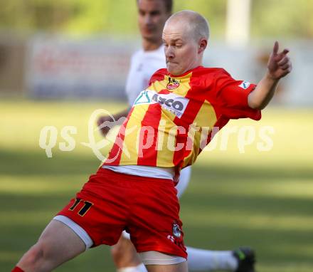 Fussball. Kaerntner Liga. Atus Ferlach gegen ATSV Wolfsberg.  Marcel Stoni (Wolfsberg). Ferlach, 17.5.2012.
Foto. Kuess
---
pressefotos, pressefotografie, kuess, qs, qspictures, sport, bild, bilder, bilddatenbank