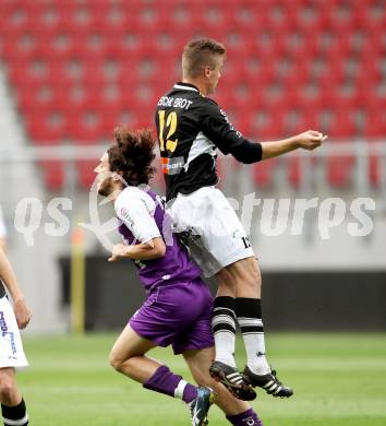 Fussball Regionalliga. SK Austria Klagenfurt gegen Allerheiligen. Alen Skoro, (Austria Klagenfurt), Andrej Prejac (Allerheiligen).  Klagenfurt, 24.5.2012
Foto: Kuess

---
pressefotos, pressefotografie, kuess, qs, qspictures, sport, bild, bilder, bilddatenbank