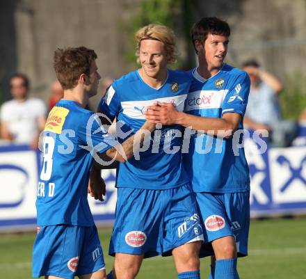 Fussball Regionalliga. SAK gegen VSV.  Torjubel Daniel Pirker, Johannes Isopp, Andreas Dlopst (VSV). Klagenfurt, am 25.5.2012.
Foto: Kuess
---
pressefotos, pressefotografie, kuess, qs, qspictures, sport, bild, bilder, bilddatenbank