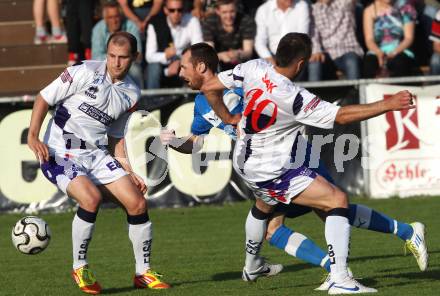 Fussball Regionalliga. SAK gegen VSV. Christian Dlopst, Goran Jolic (SAK), Rok Pavlicic (VSV). Klagenfurt, am 25.5.2012.
Foto: Kuess
---
pressefotos, pressefotografie, kuess, qs, qspictures, sport, bild, bilder, bilddatenbank
